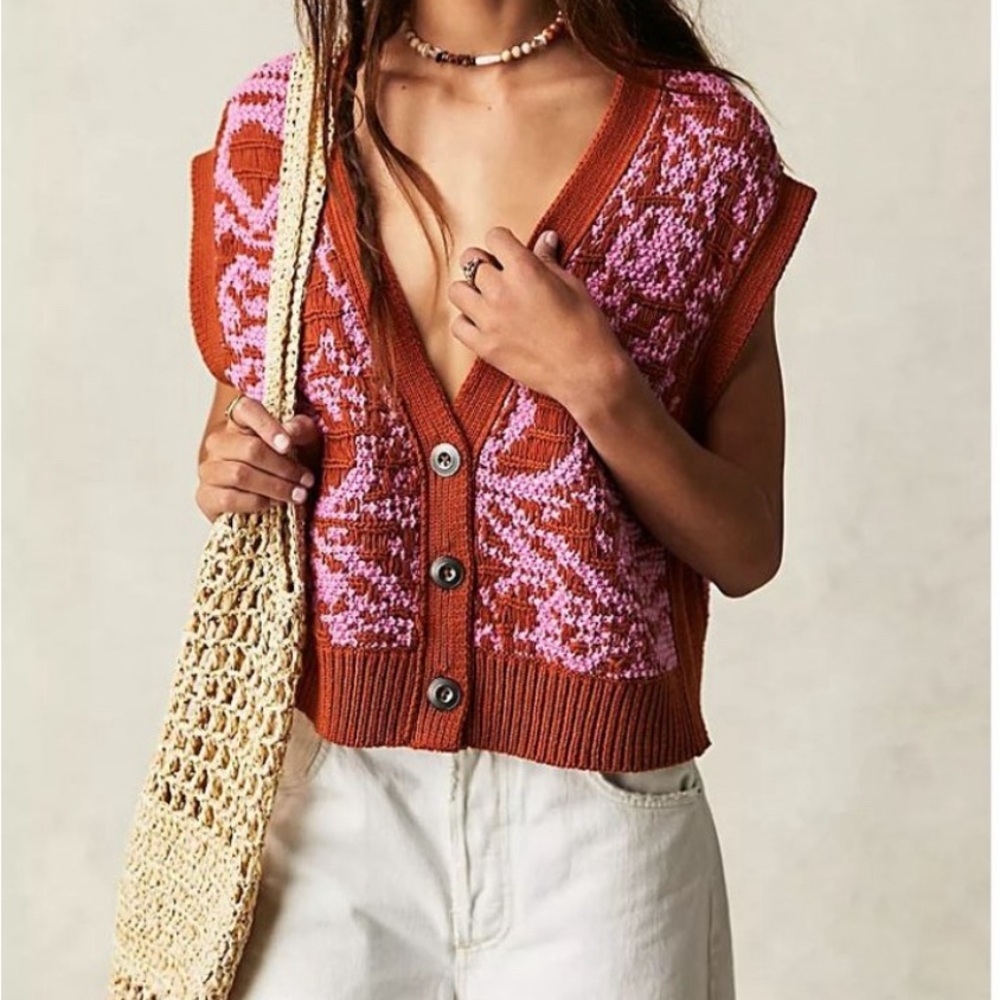 Free People copper and pink tapestry neck knit button down sweater vest size XS